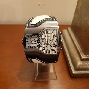 Brand New Oulm White and Black Dual Time Men's Watch